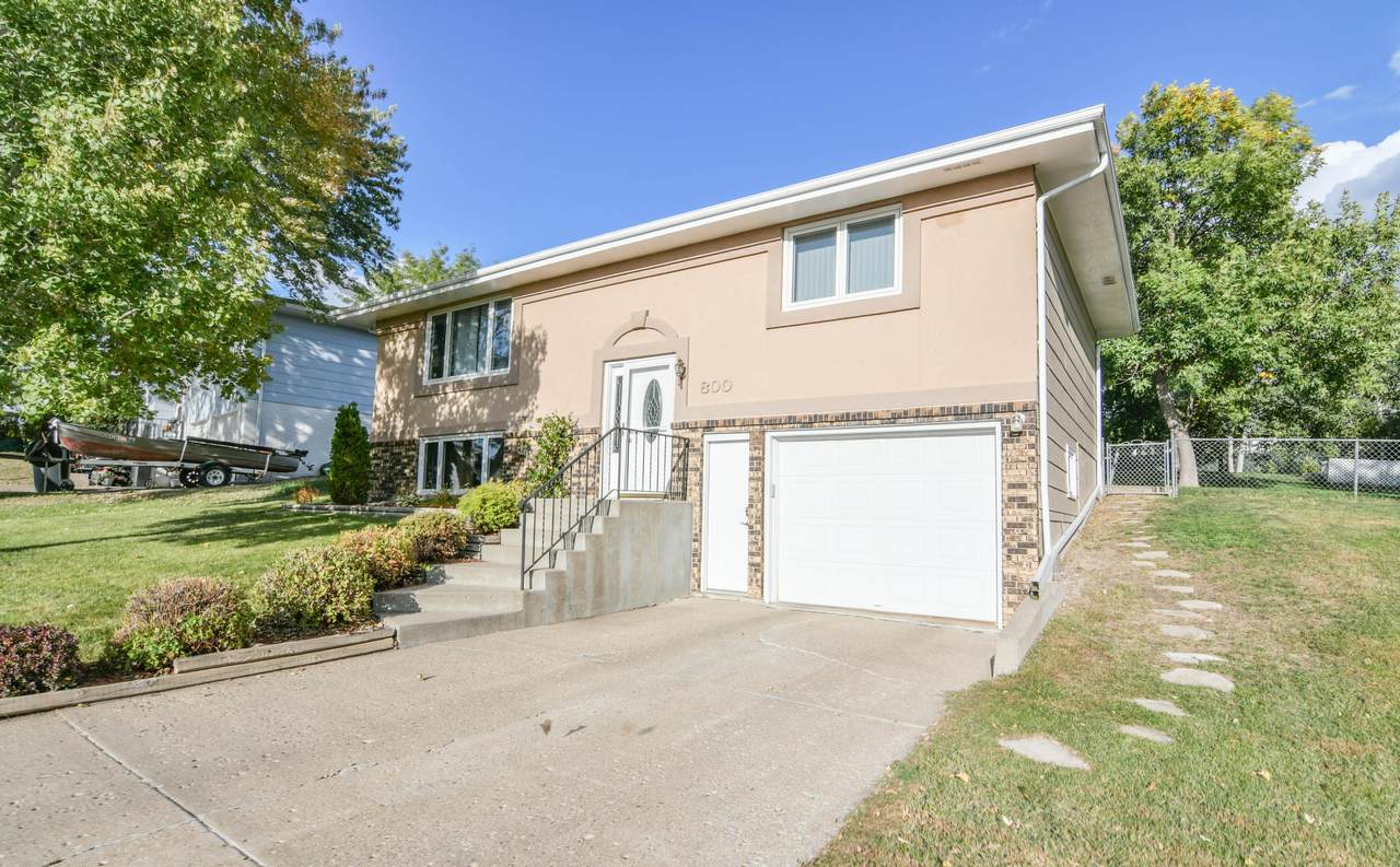 800 Johns Drive - Photo 1