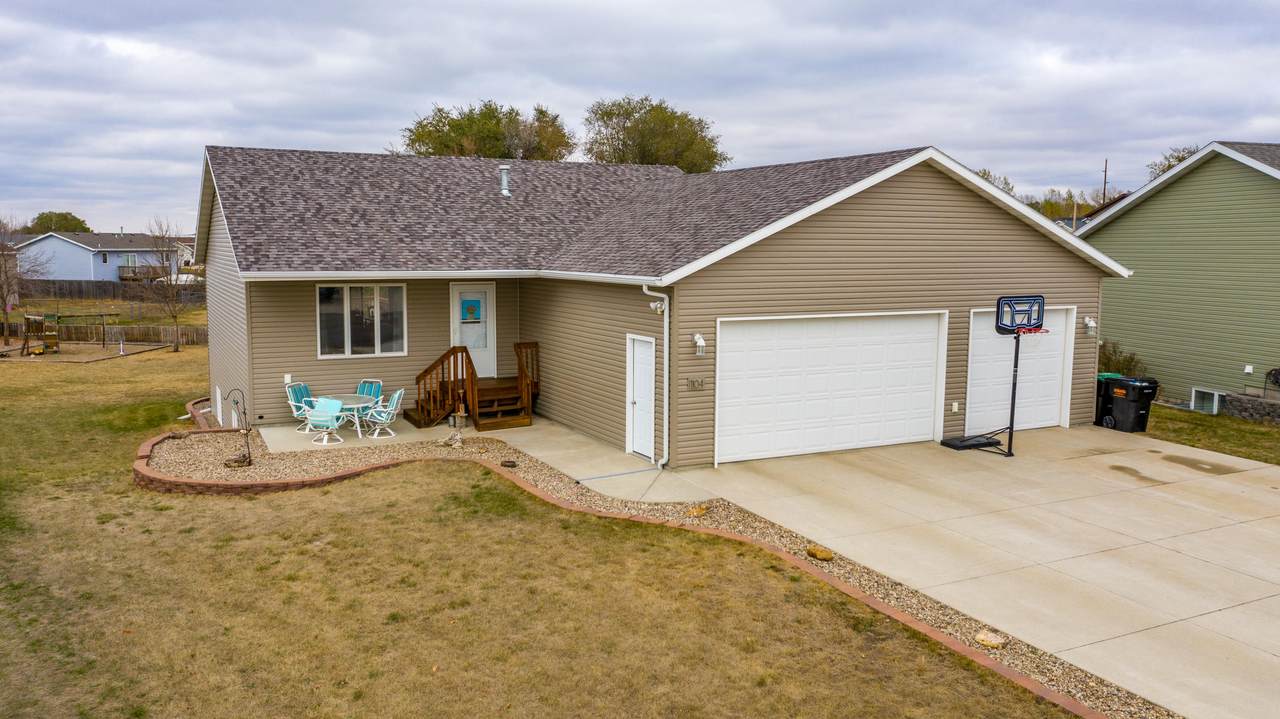 1104 Bouyer Place - Photo 1
