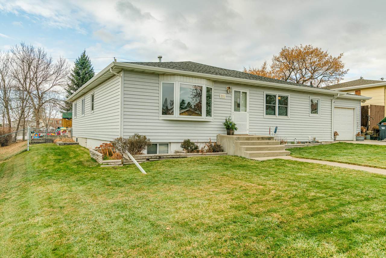 705 13th Avenue - Photo 1