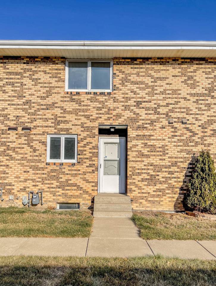 1030 Pleasant Street - Photo 1