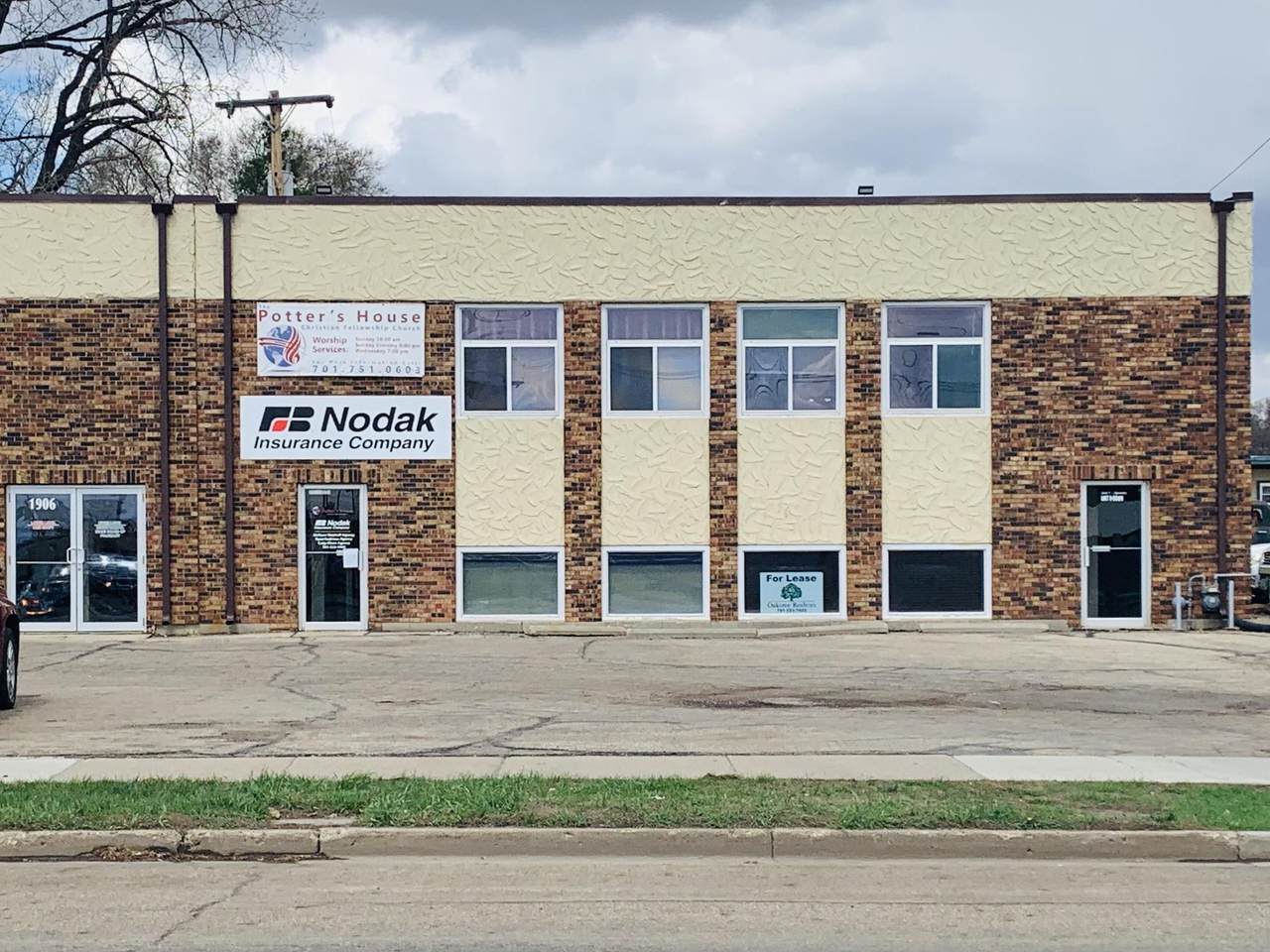 1906 Broadway Avenue - Photo 1
