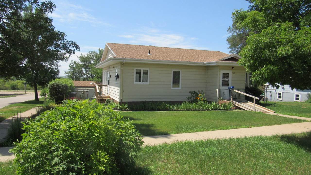 527 2nd Avenue - Photo 1