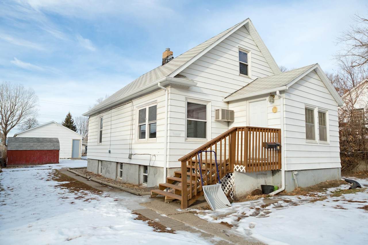 209 5th Avenue - Photo 1