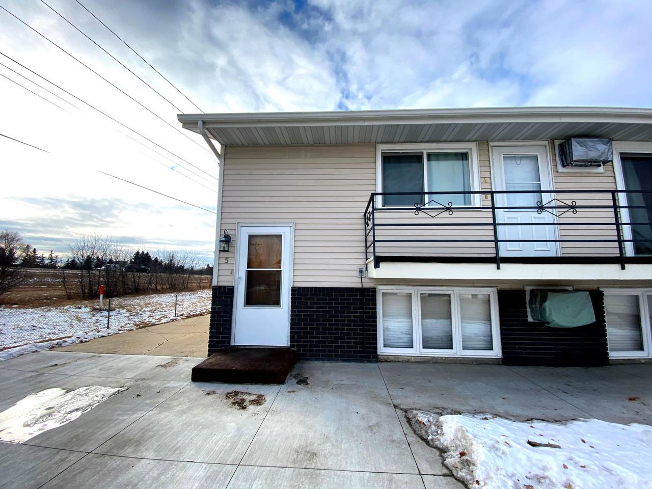 701 Interstate Avenue - Photo 1