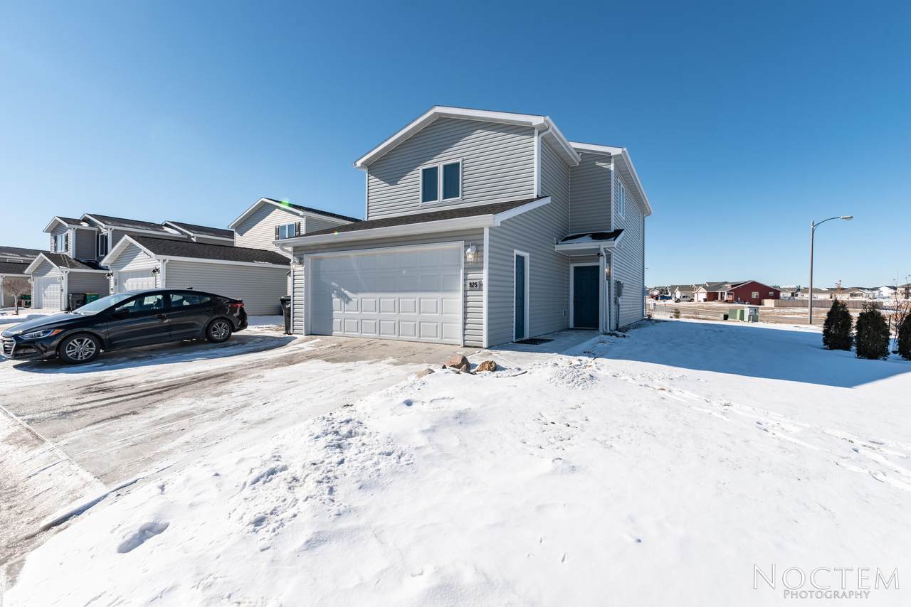 925 Madison Lane - Photo 1