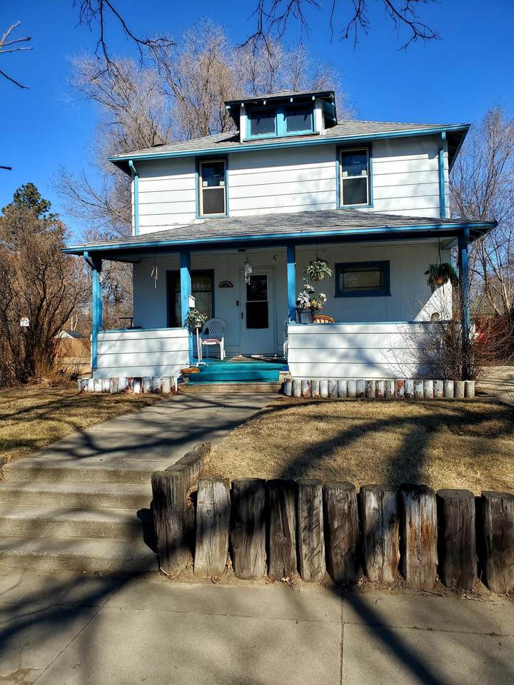 1016 E Ave C - Photo 1