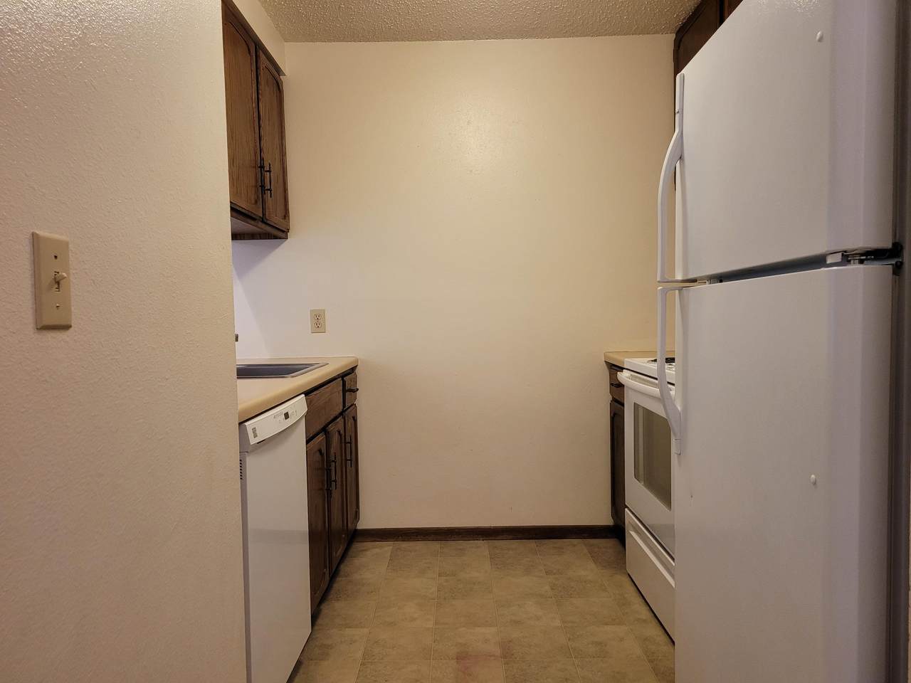 2910 Ontario Lane - Photo 1