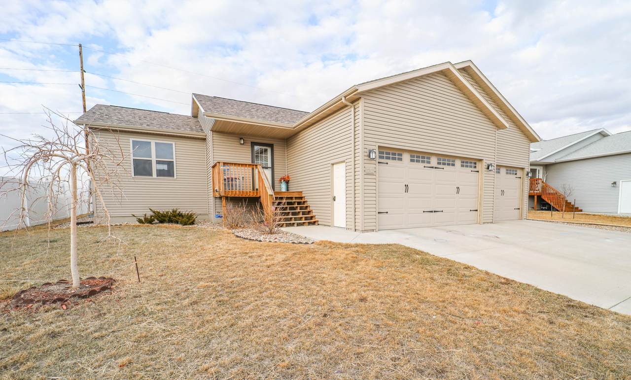 3703 Wildrye Circle - Photo 1