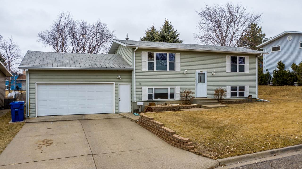 1031 Chestnut Lane - Photo 1