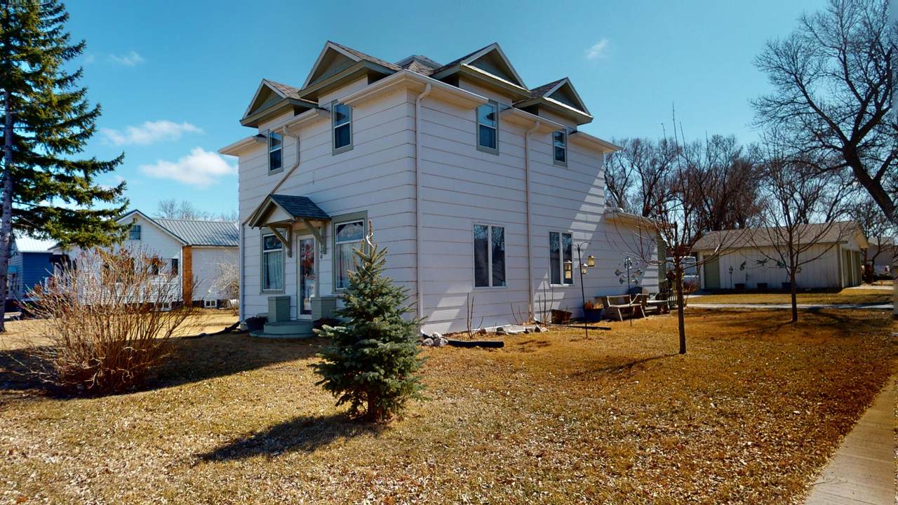 700 1st Street - Photo 1