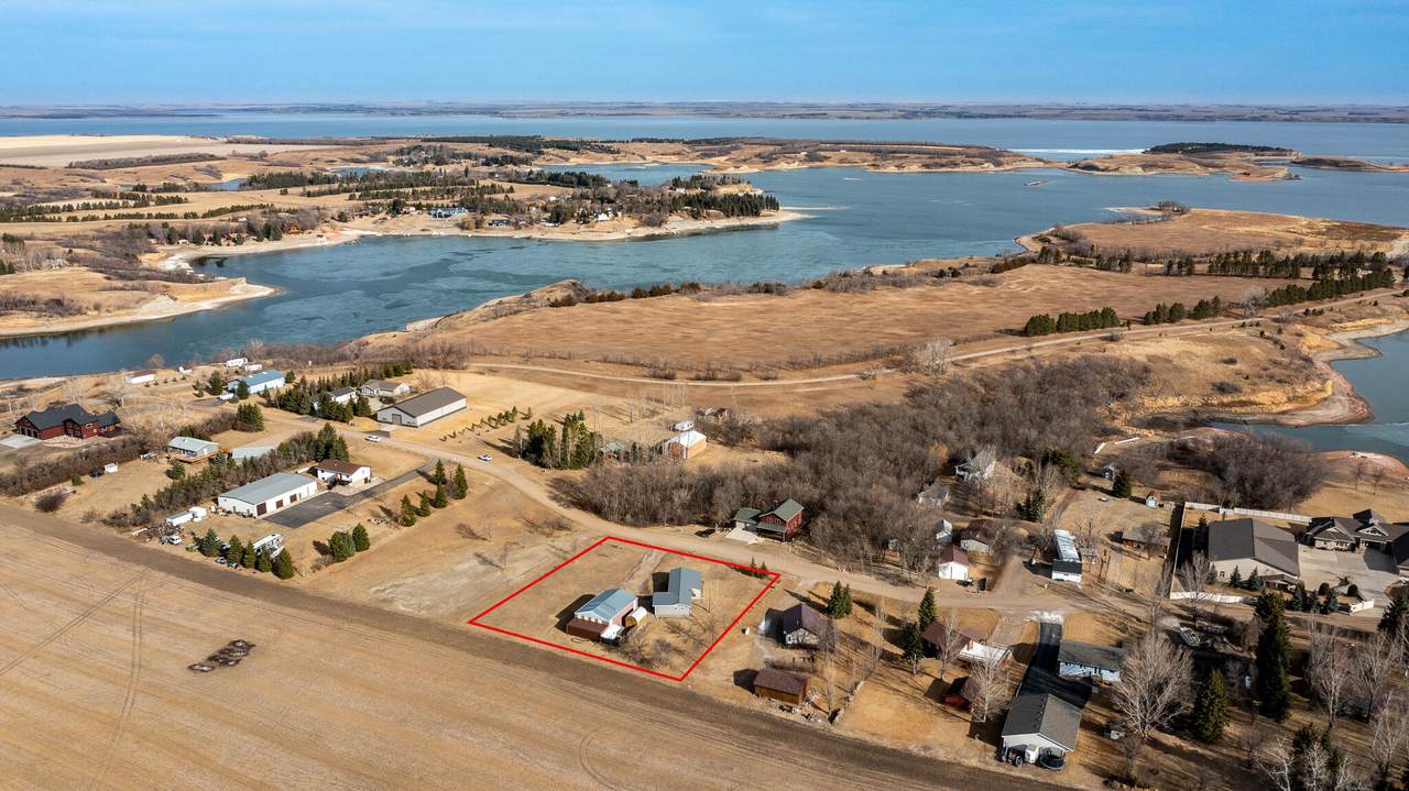 730 Sakakawea Estate Road - Photo 1