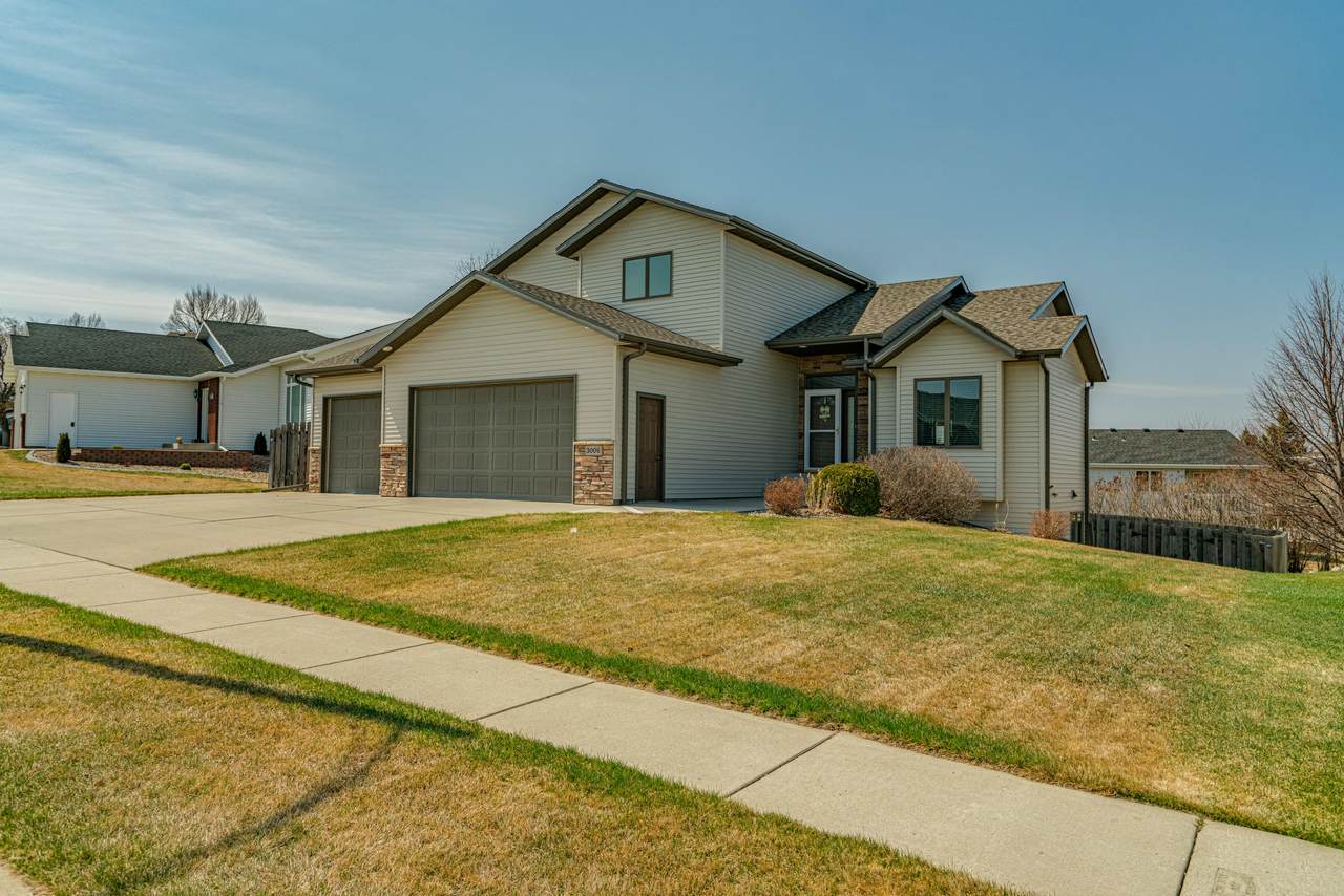3006 Remuda Drive - Photo 1