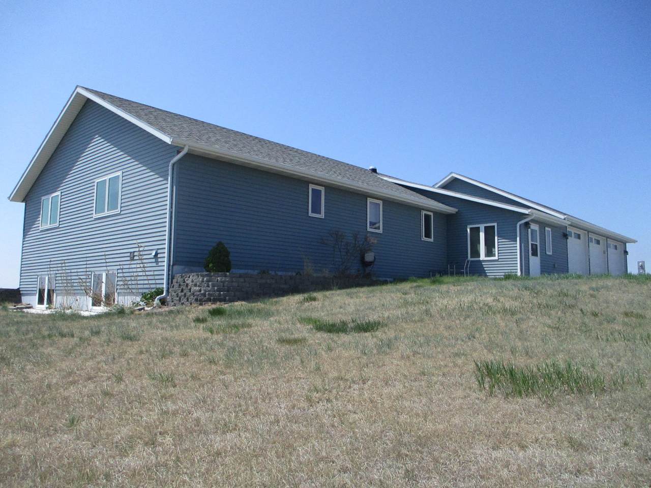 975 24-D Avenue - Photo 1