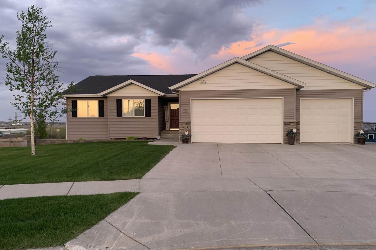 1109 Sorrento Place - Photo 1