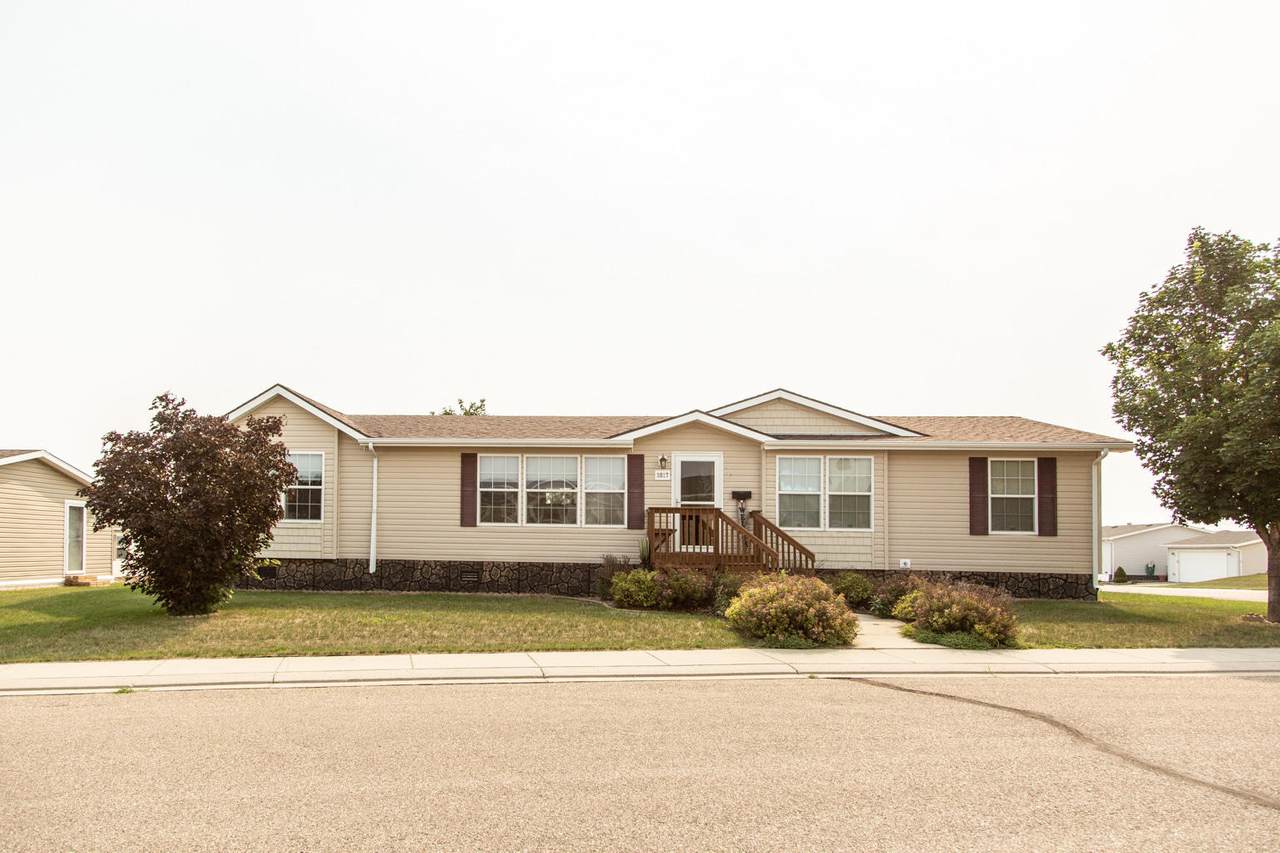 3817 Glendale Drive - Photo 1