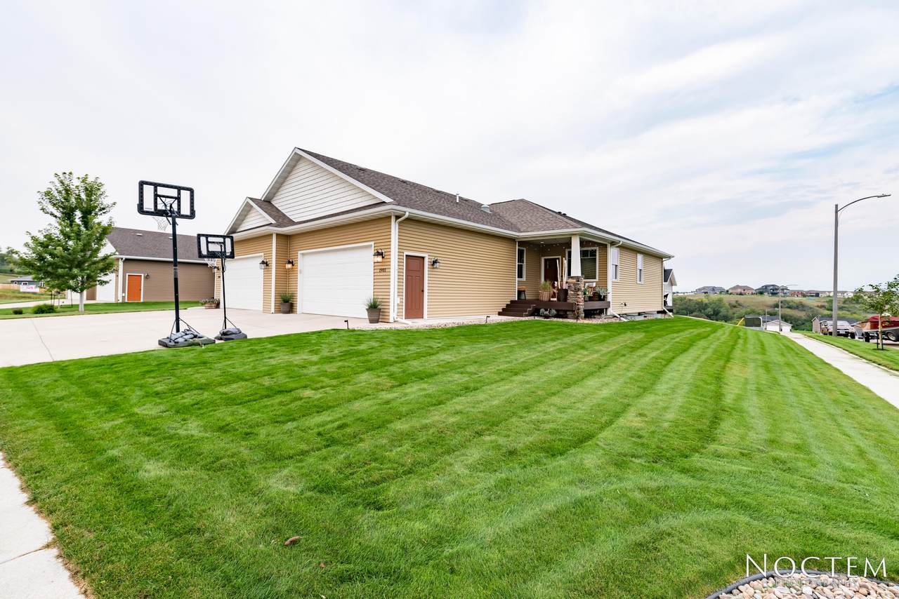 1901 Ridge Drive - Photo 1