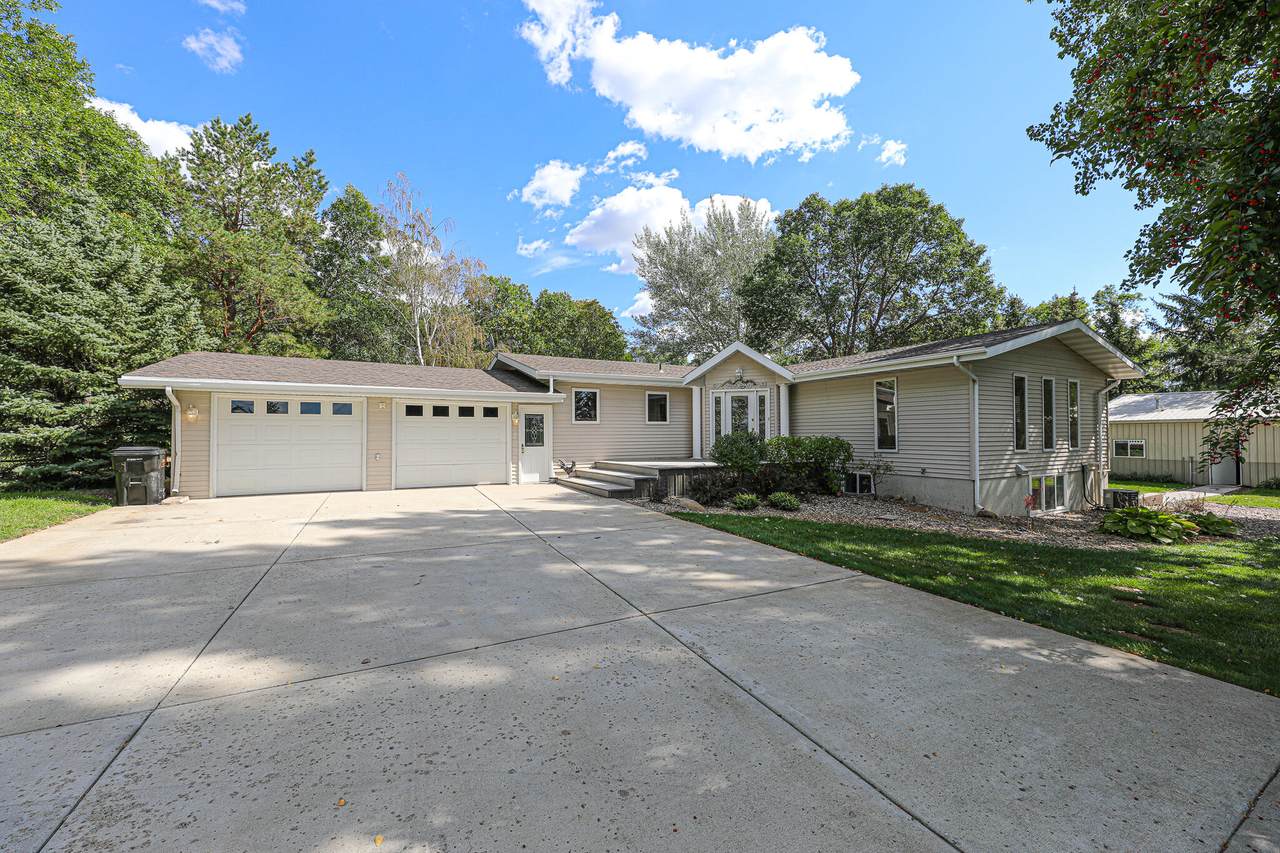 301 S 52nd Street - Photo 1