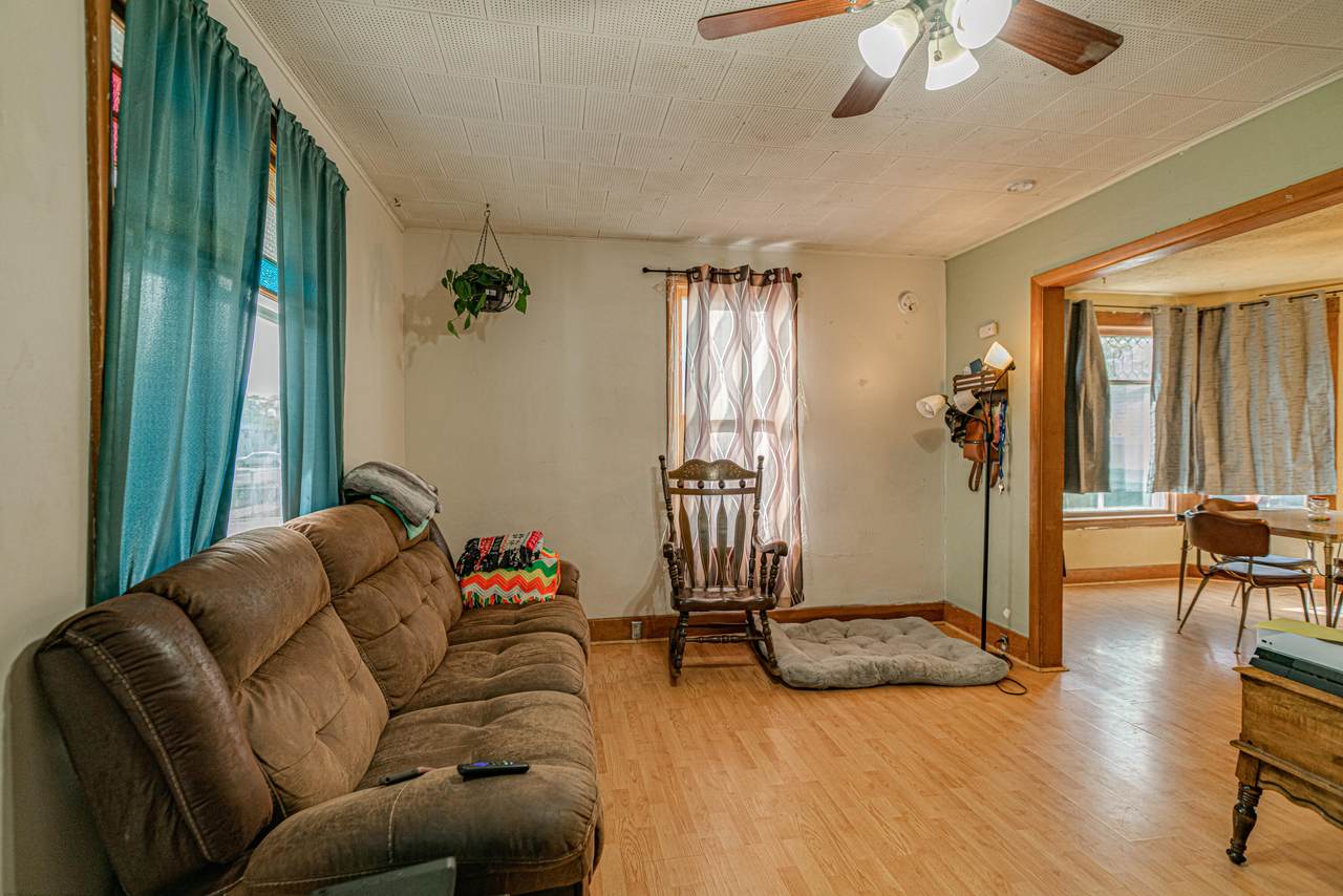 207 8th Avenue - Photo 1