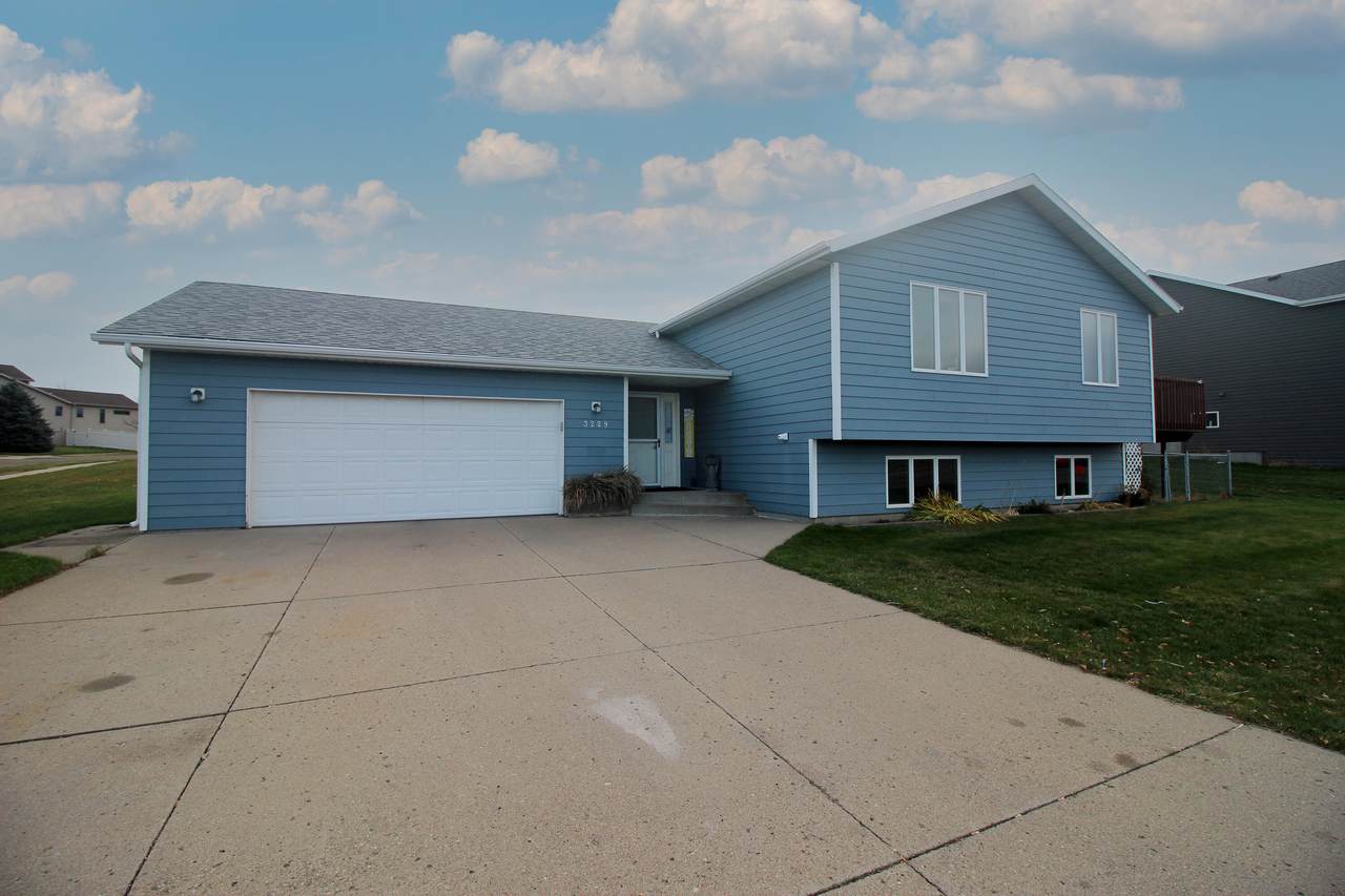 3229 19th Street - Photo 1