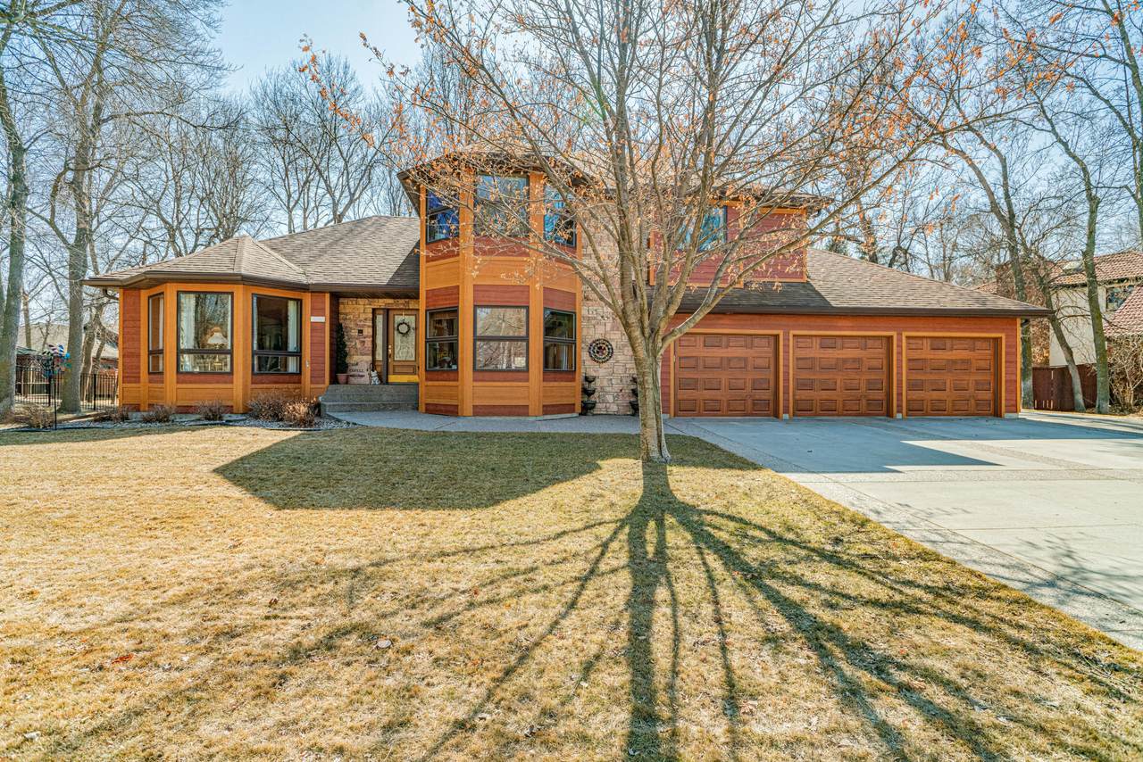 1813 Bonn Boulevard - Photo 1