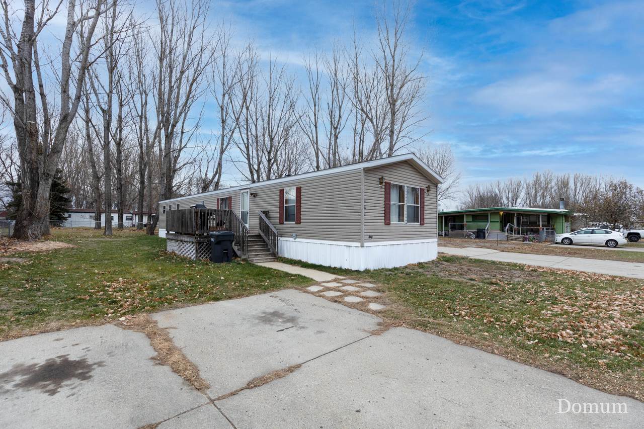 609 Dover Drive - Photo 1