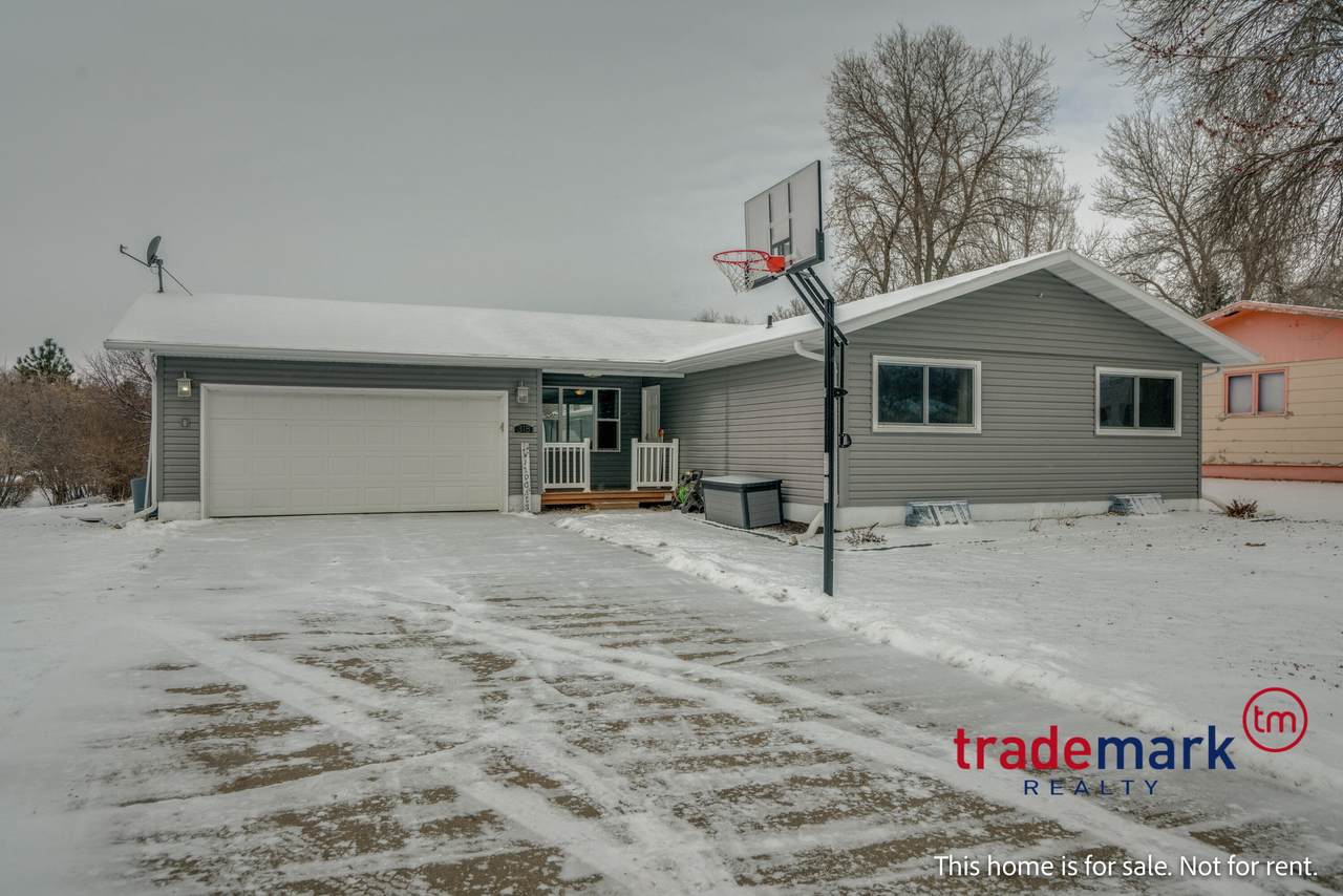 318 Lakota Avenue - Photo 1