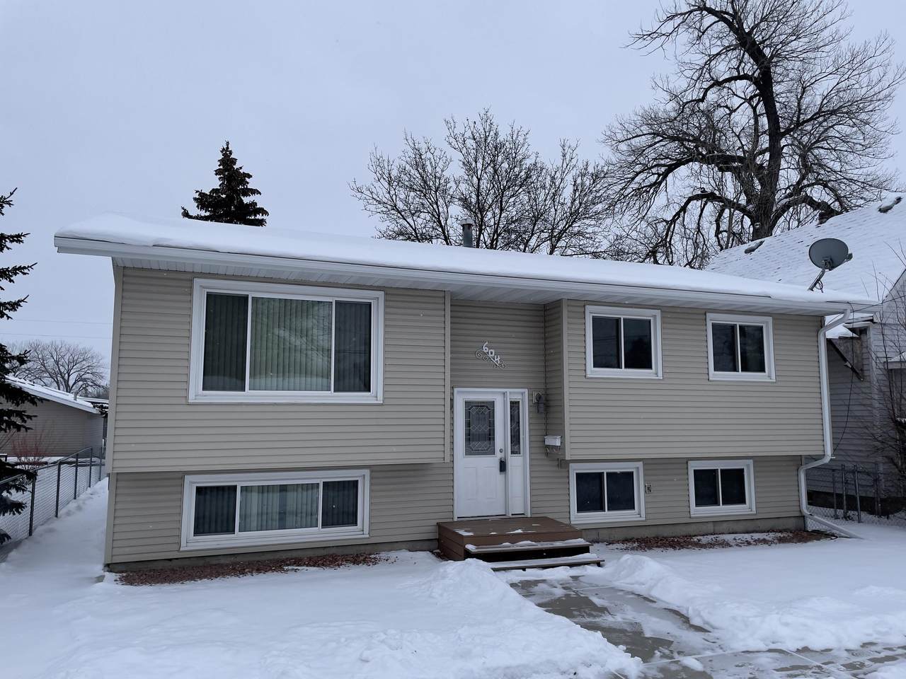 604 3rd Avenue - Photo 1