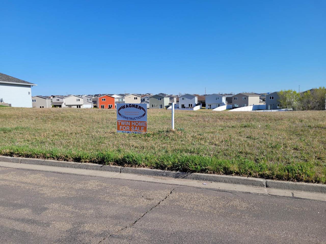 1100 E Lasalle Drive - Photo 1