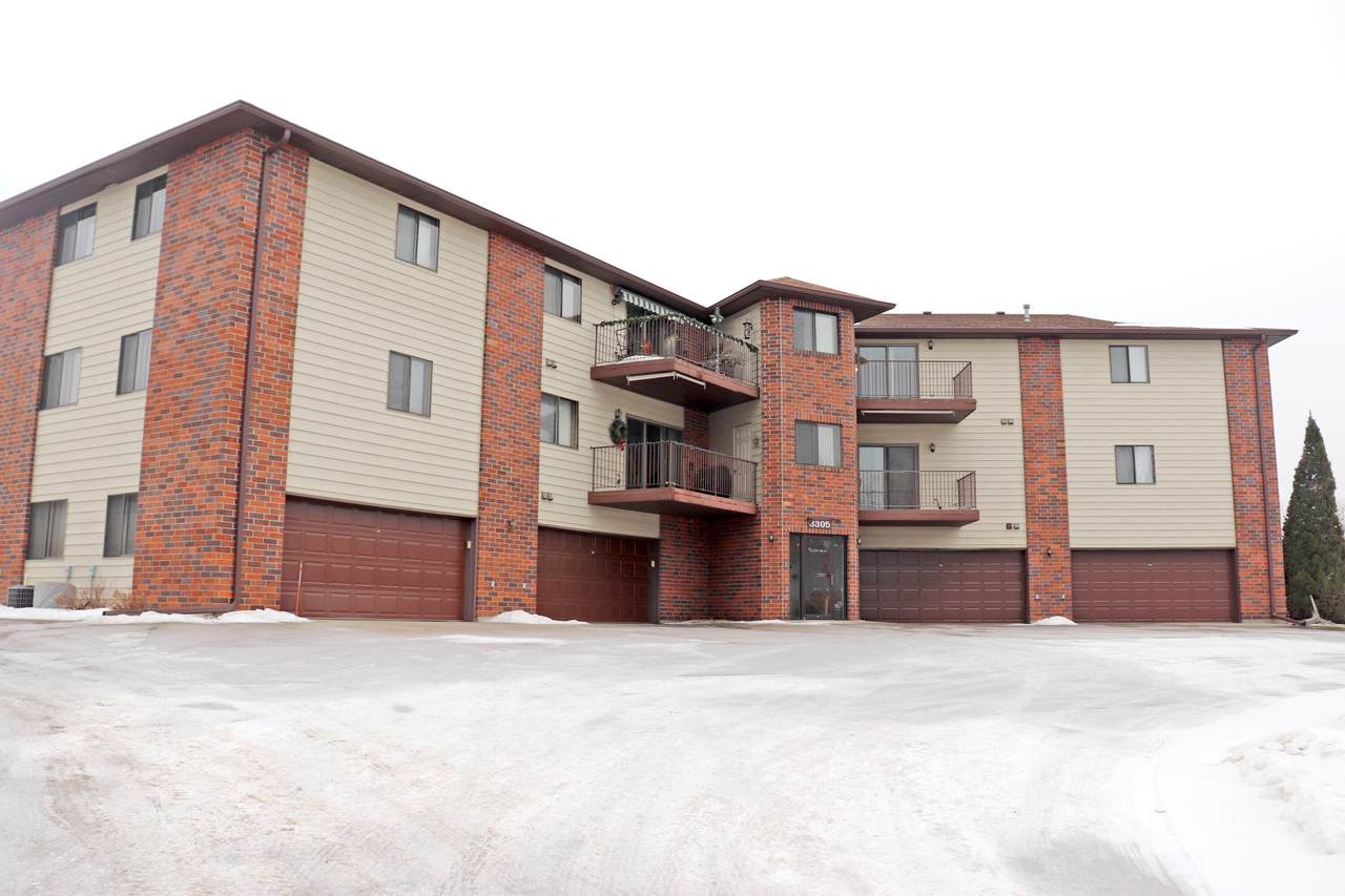 3305 Montreal Street - Photo 1