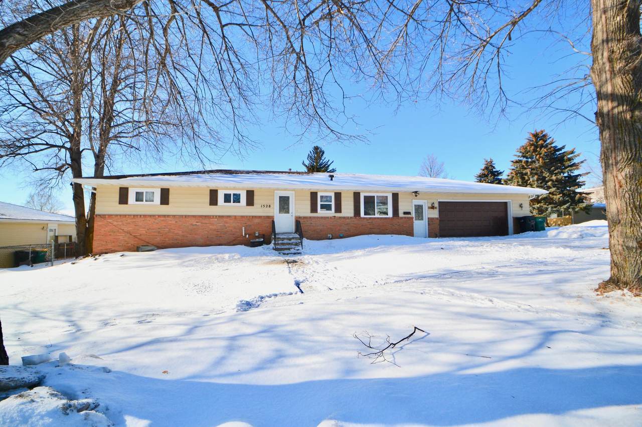 1528 17th Street - Photo 1
