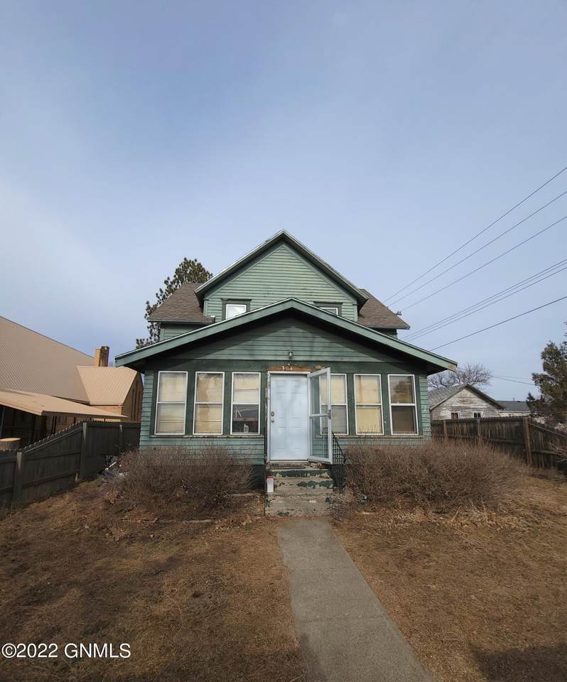 304 3rd Street - Photo 1