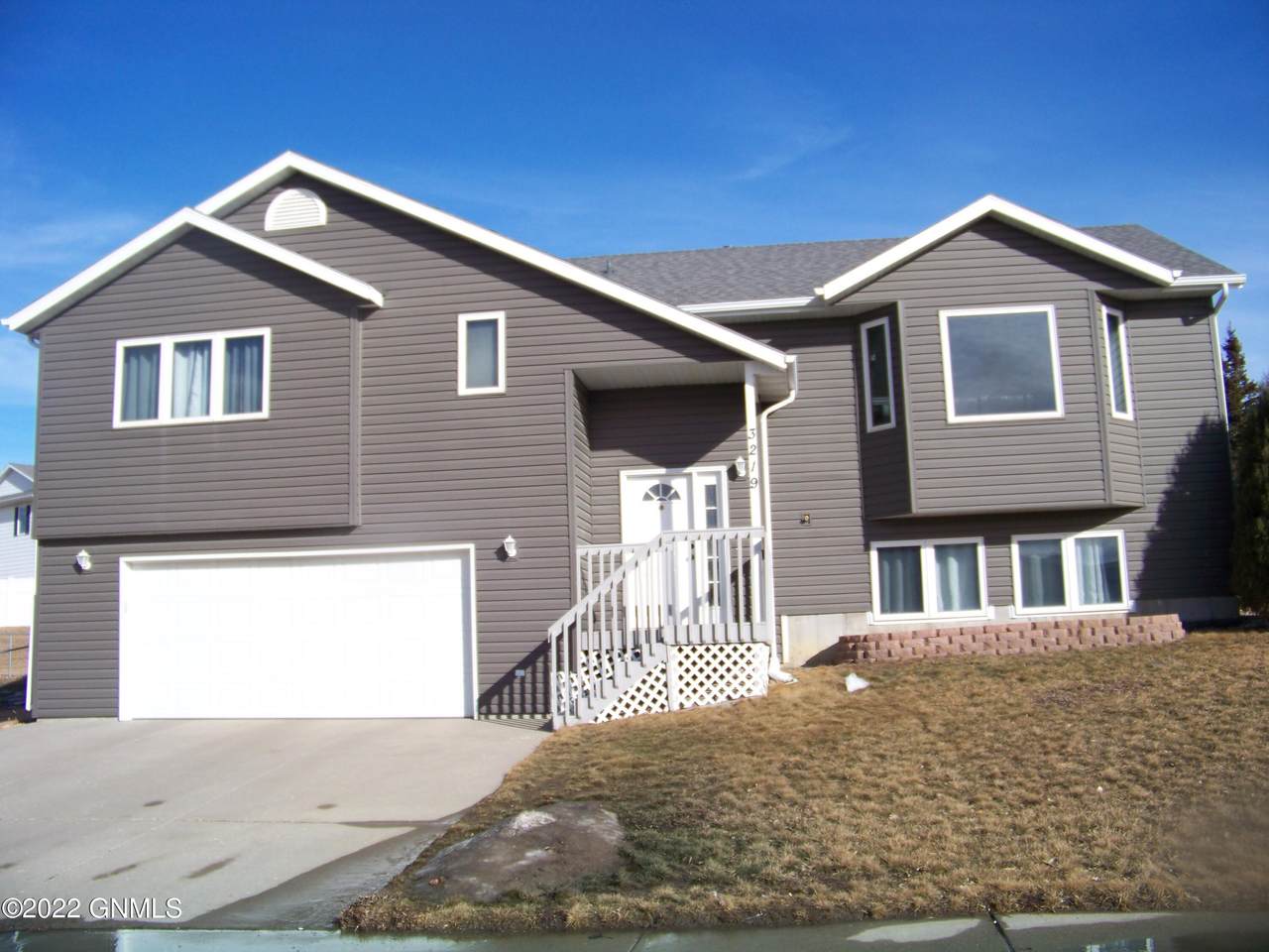 3219 19 Street - Photo 1