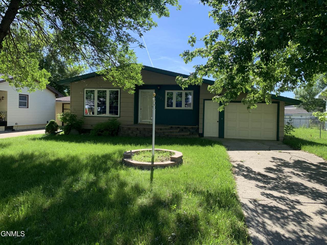 1521 5th Avenue - Photo 1