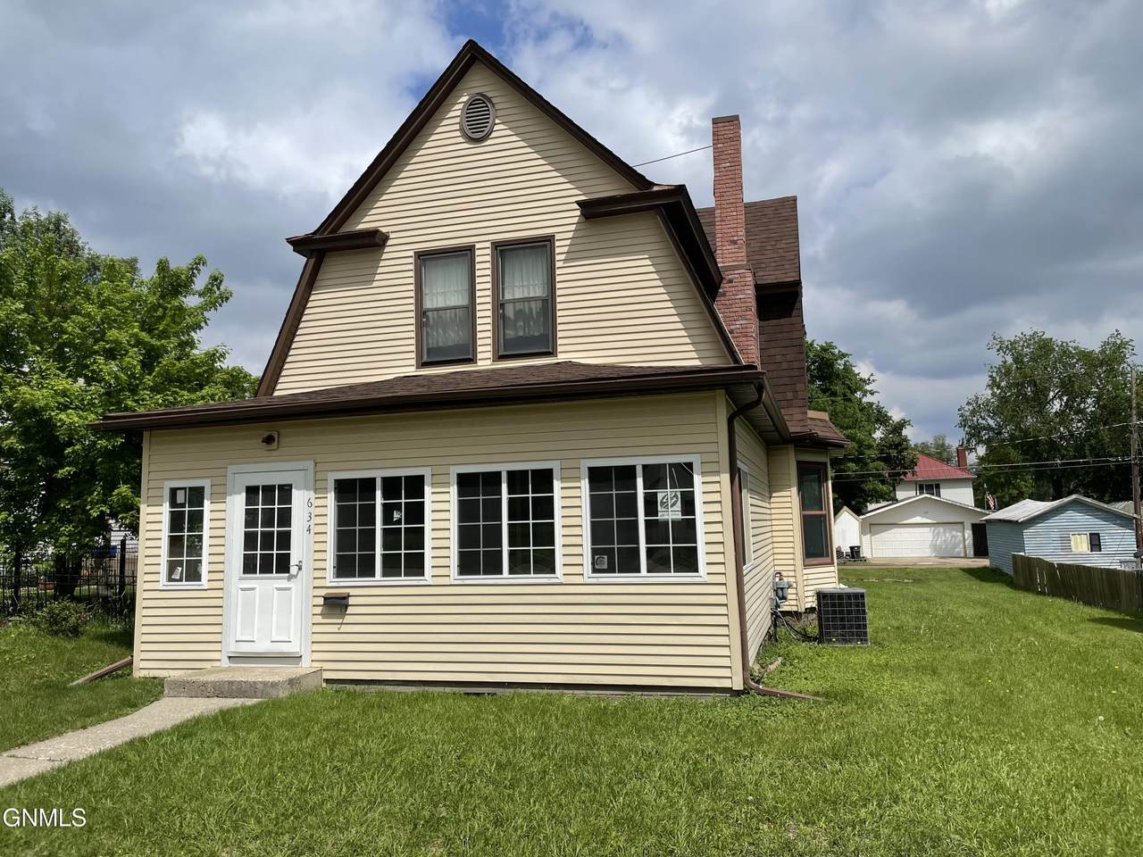 634 Central Avenue - Photo 1