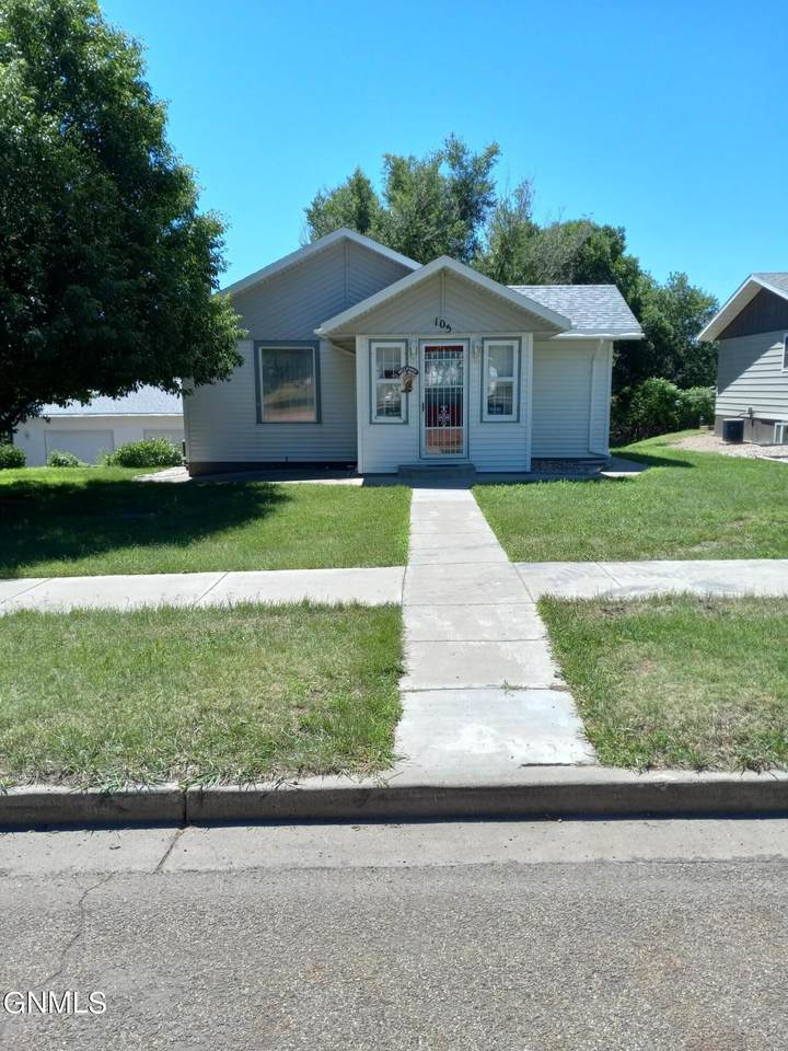 105 2nd Street - Photo 1