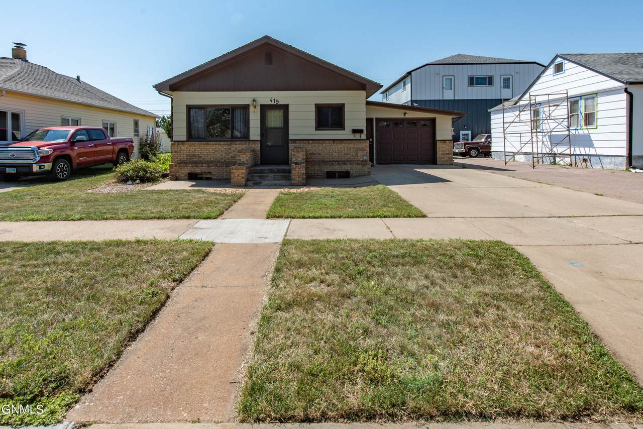 419 2nd Street - Photo 1