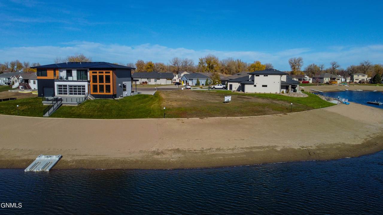 3918 Waterfront Place - Photo 1