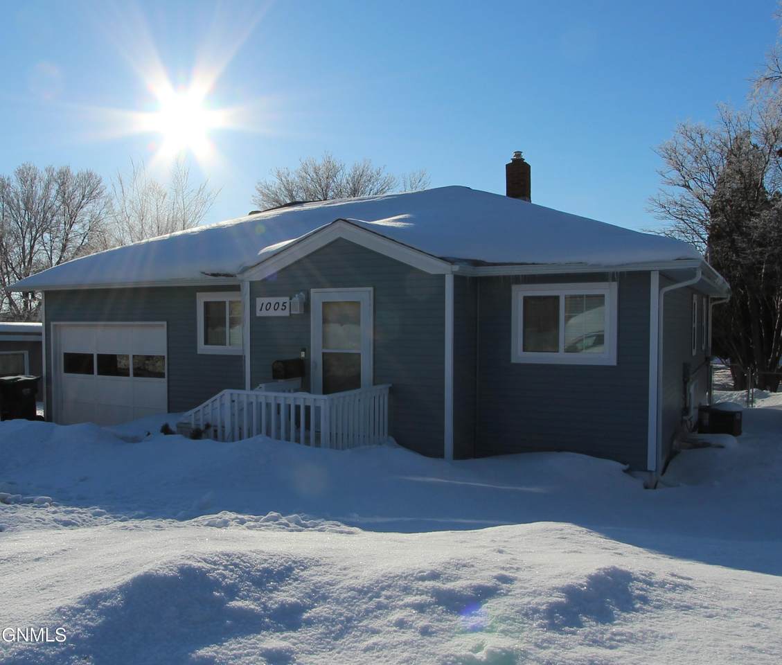 1005 4th Avenue - Photo 1