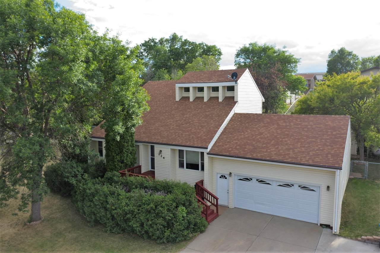 224 Riviera Drive - Photo 1