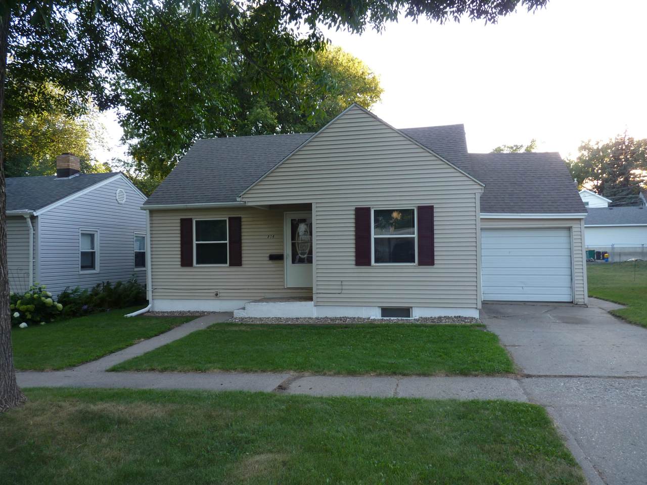 808 3rd Street - Photo 1
