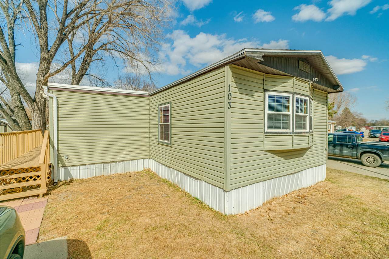 103 Oakes Avenue - Photo 1