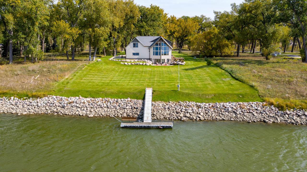 9402 Island Road - Photo 1