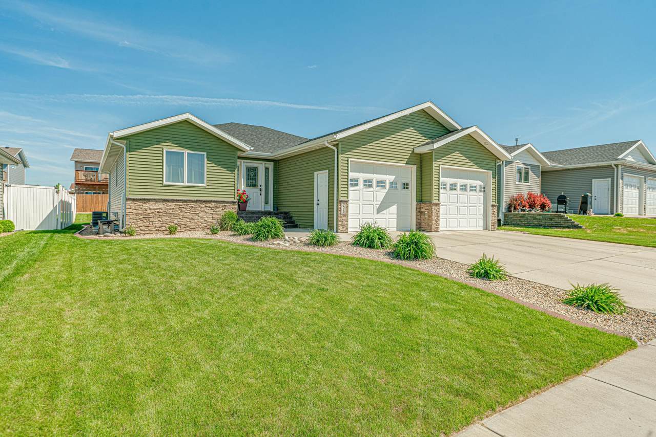 3820 48th Street - Photo 1