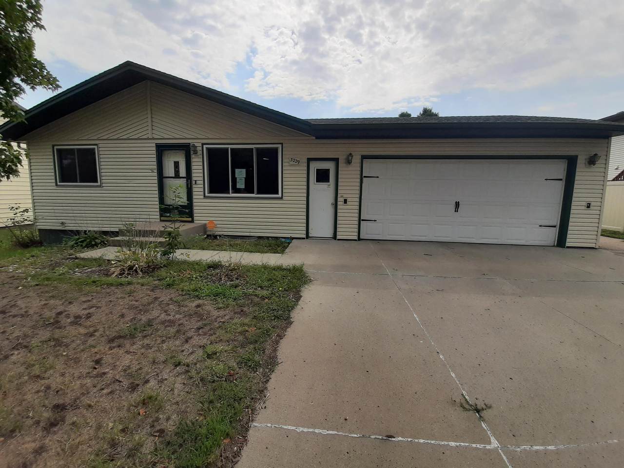 3229 Begonia Avenue - Photo 1