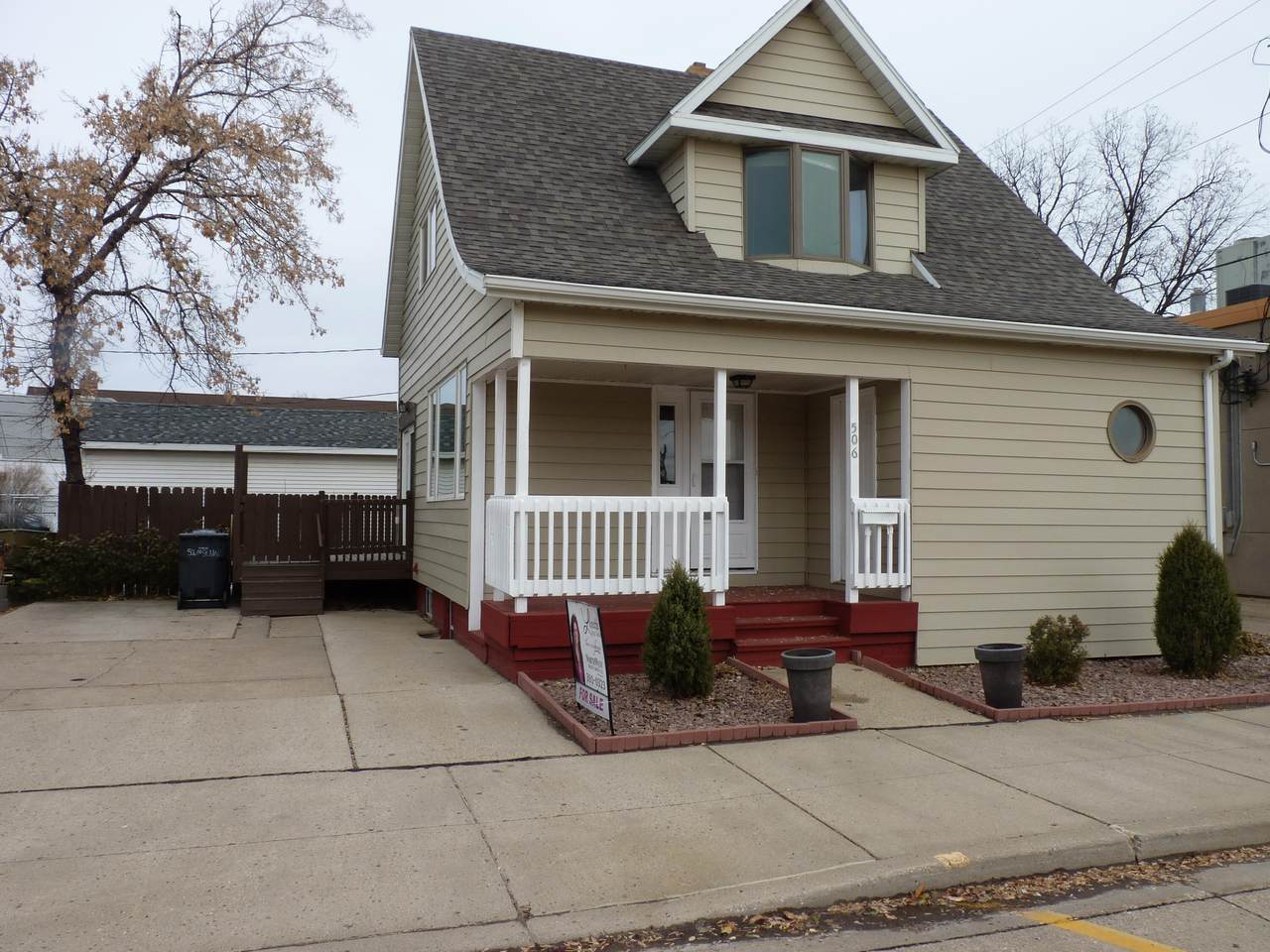 506 1st Street - Photo 1
