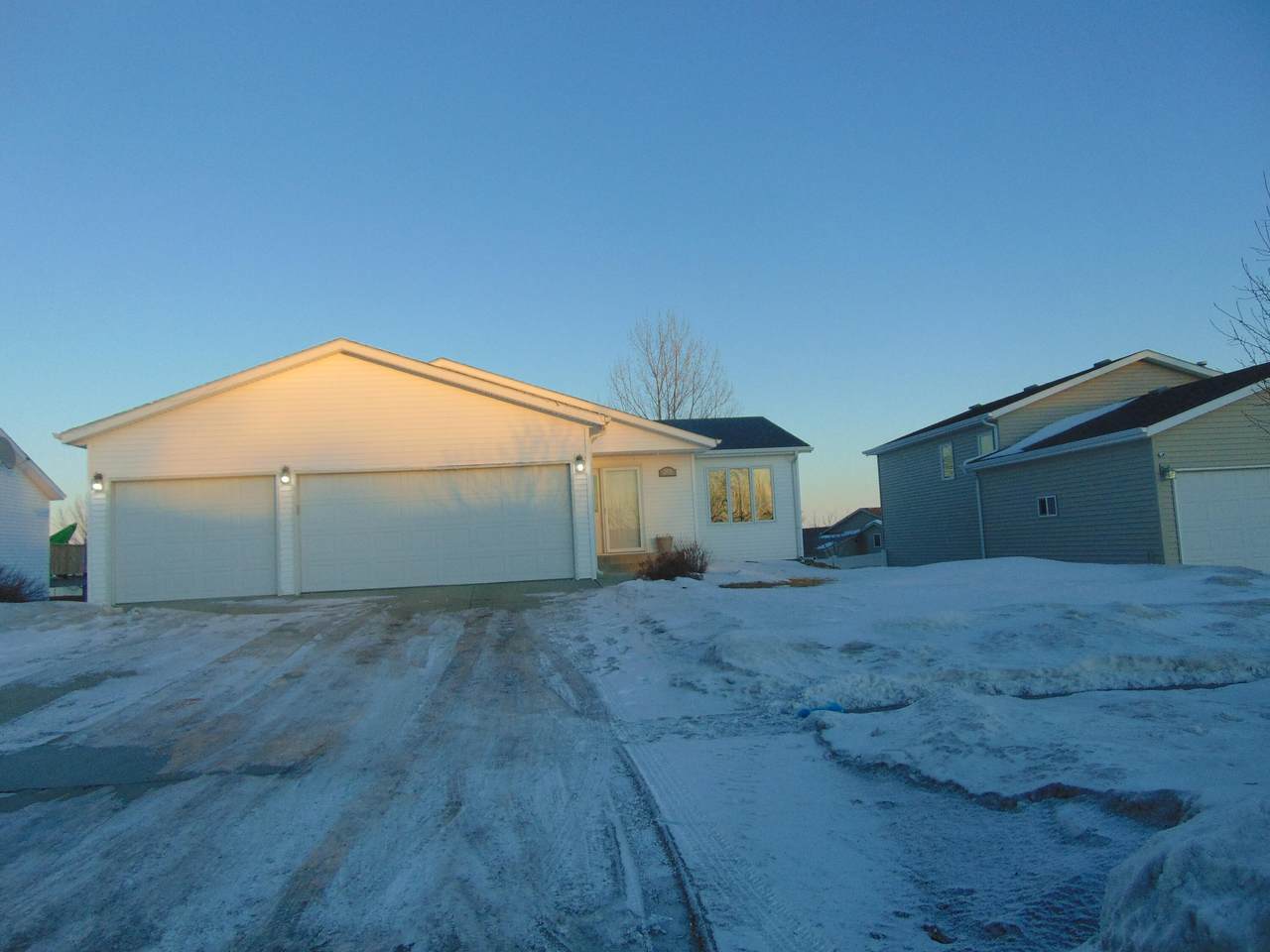 2935 Roosevelt Drive - Photo 1