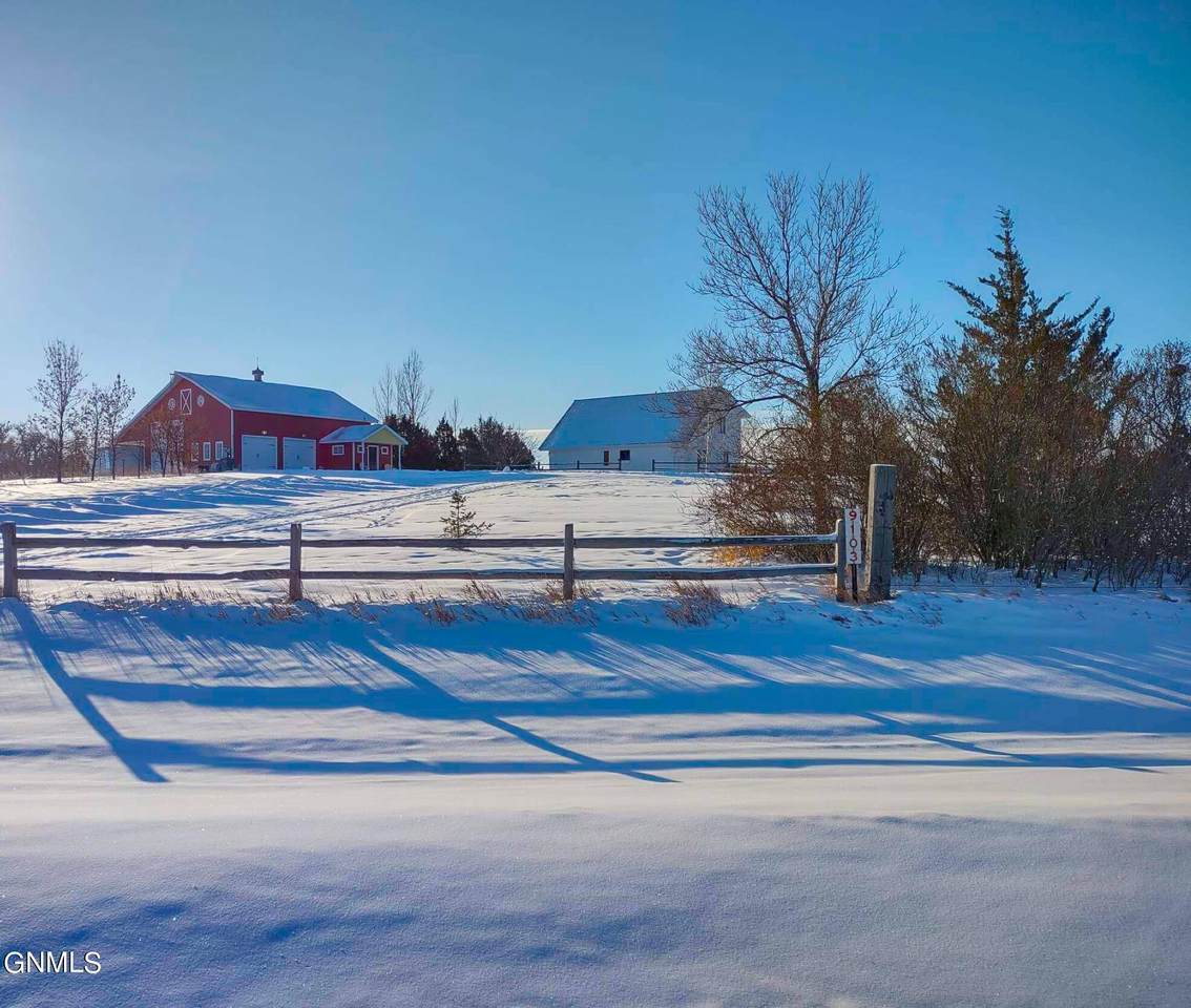 9103 Creekside Drive - Photo 1