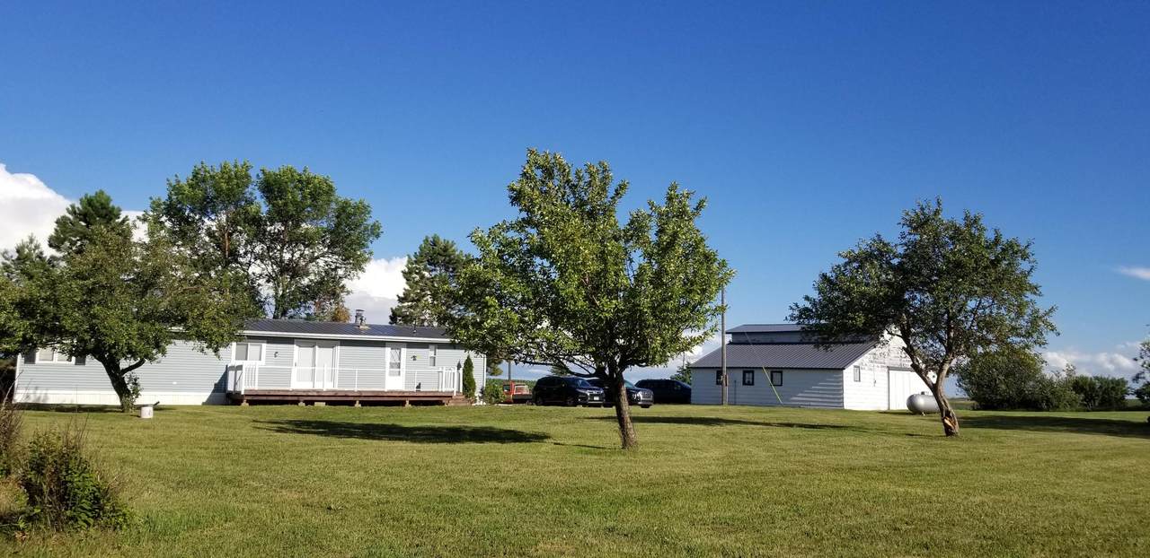 13 34 Avenue - Photo 1