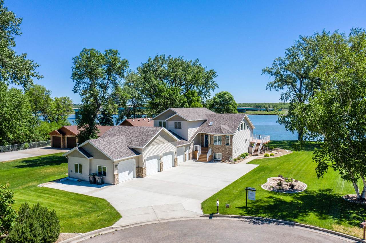 5014 Riverfront Place - Photo 1
