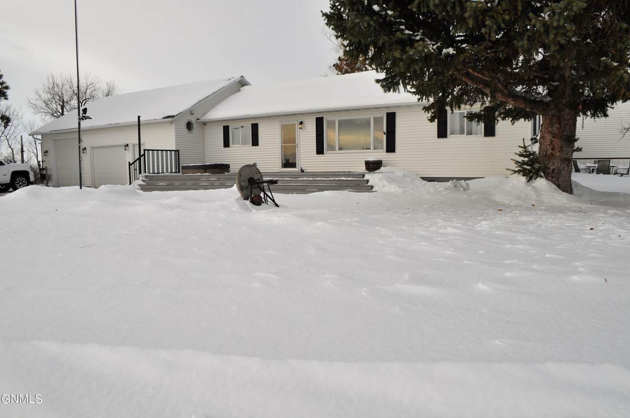 7851 262nd Street - Photo 1